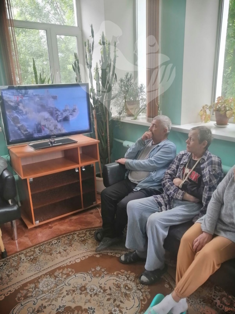 Мир, труд, май!