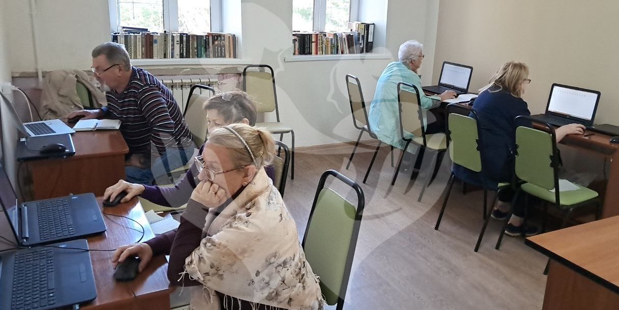Школа компьтерной грамотности. «Азбука интернета» и «Мир на ладони»