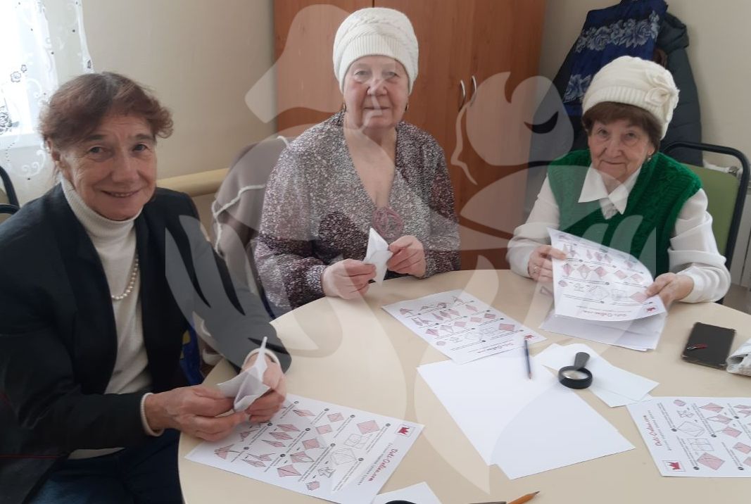Журавли стали символом Победы в памятниках России