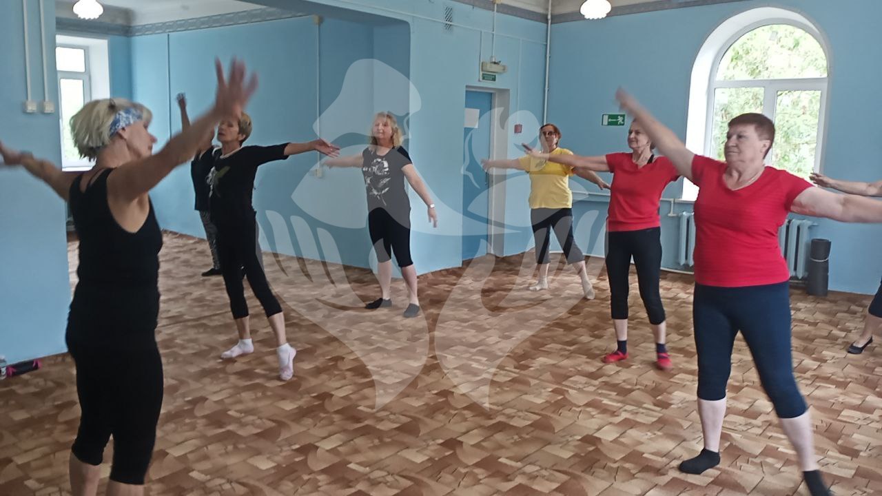 Школа долголетия. Занятия эстетической гимнастикой