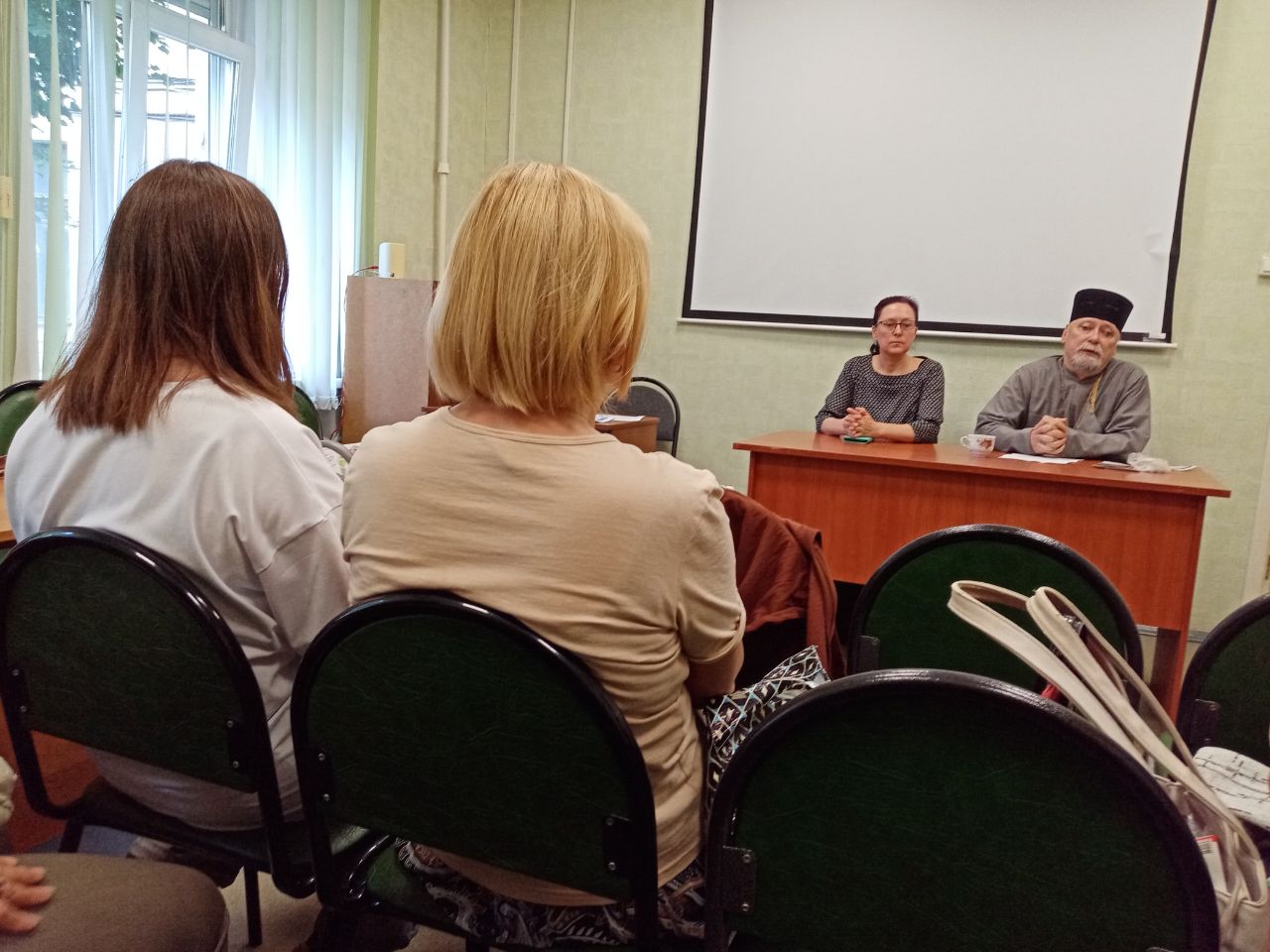 Встреча с настоятелем храма «Всех Святых» г. Иваново протоиереем Виктором Макаренковым.