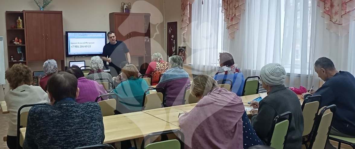 Школа компьютерной грамотности. «Азбука интернета» и «Мир на ладони»